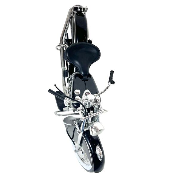 Guiloy 1948 Indian Chief Motorcycle 1/10 Scale Diecast Model Bike Black Chrome - Picture 6 of 16